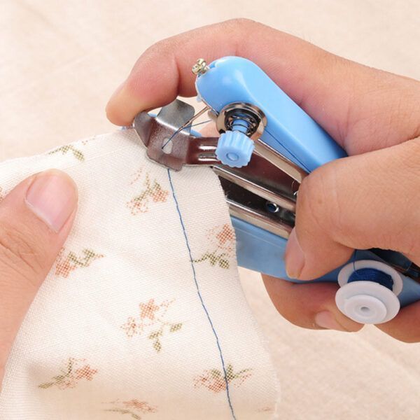 Handheld Sewing Machine2.jpg